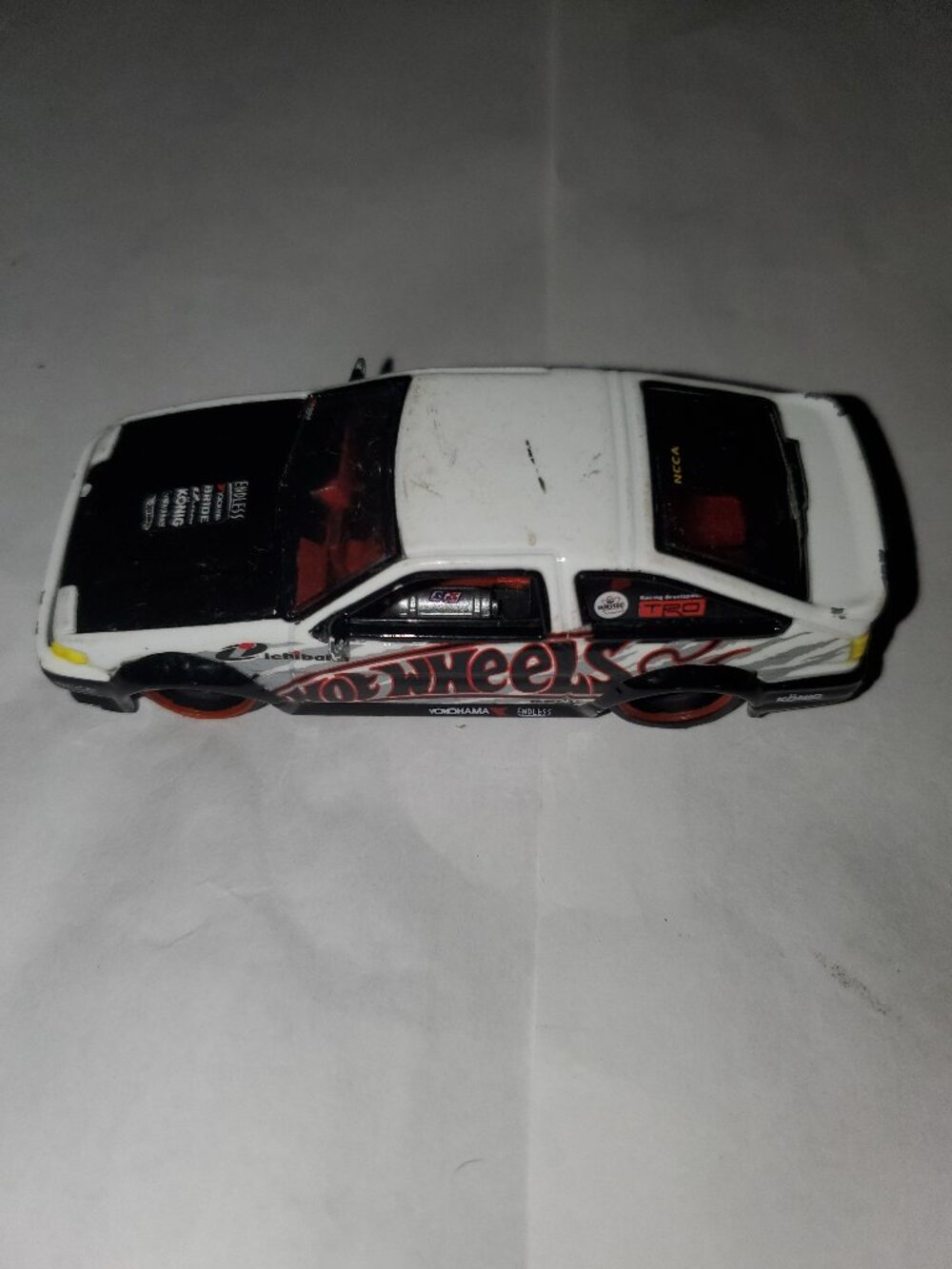 USED HOTWHEELS HOT WHEELS TOYOTA AE-86 COROLLA TOY 2006 CAR